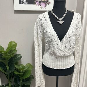 Forever 21 White V-Neck Sweater